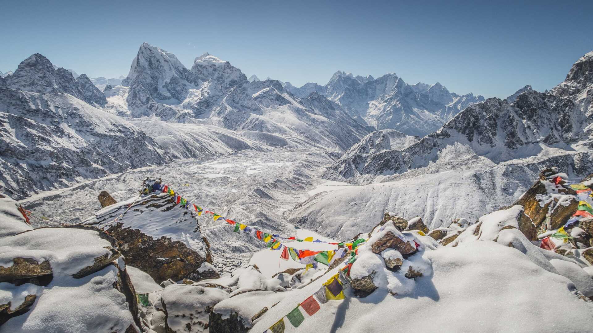 Himalayalar'ın Yükselişi Yeniden Yorumlandı: Yüzyıllık Teori Sarsıldı