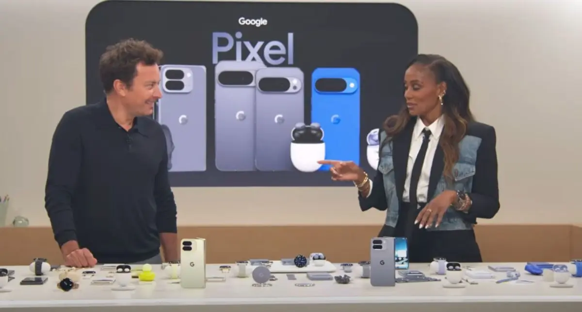 Google Pixel 10 Tanıtıldı: Yapay Zeka ve Rakibine Vurucu Göndermeler!