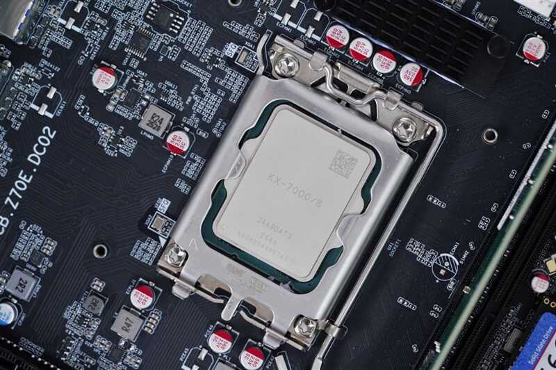Çin'den Yerli CPU Hamlesi: Zhaoxin KX-7000, AI PC'lerle Piyasada Intel ve AMD'ye Rakip Oluyor