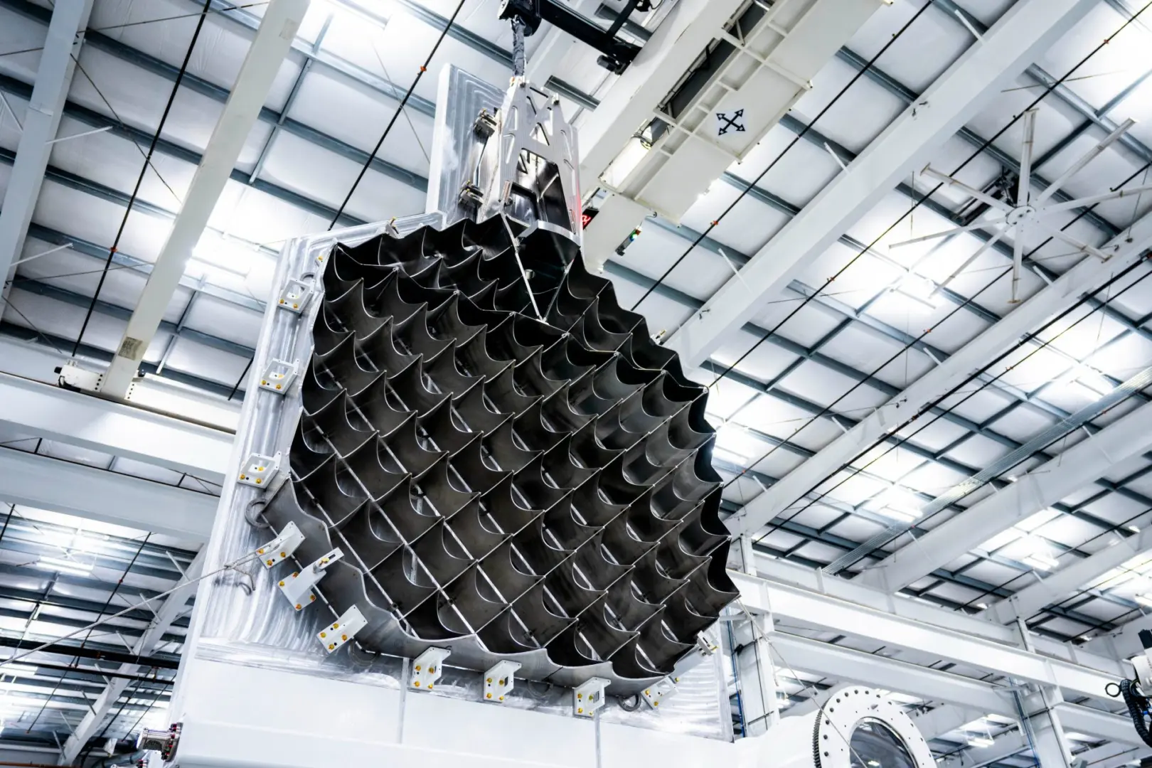 SpaceX'ten Nefes Kesen Gelişme: Starship Roketini Dev Fırlatma Kuleleri Yakalayacak!