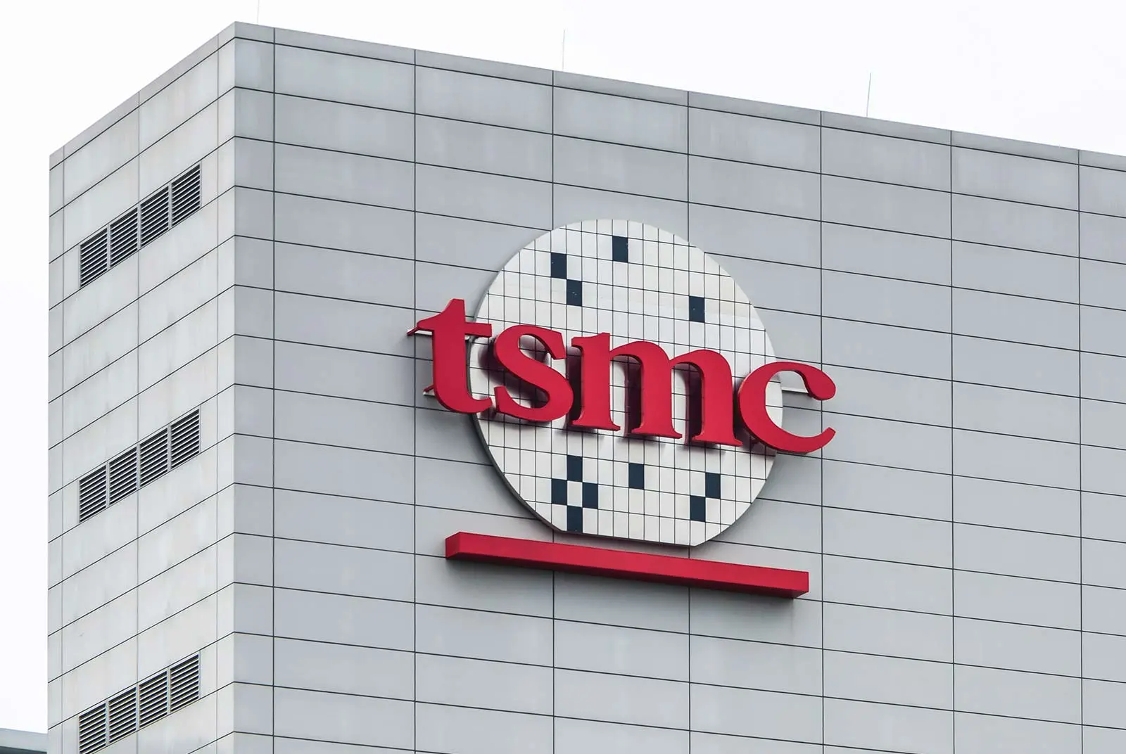 TSMC'den Dev Adım: 2nm Üretimi Başlıyor, Ancak Fiyatlar Cep Yakacak!
