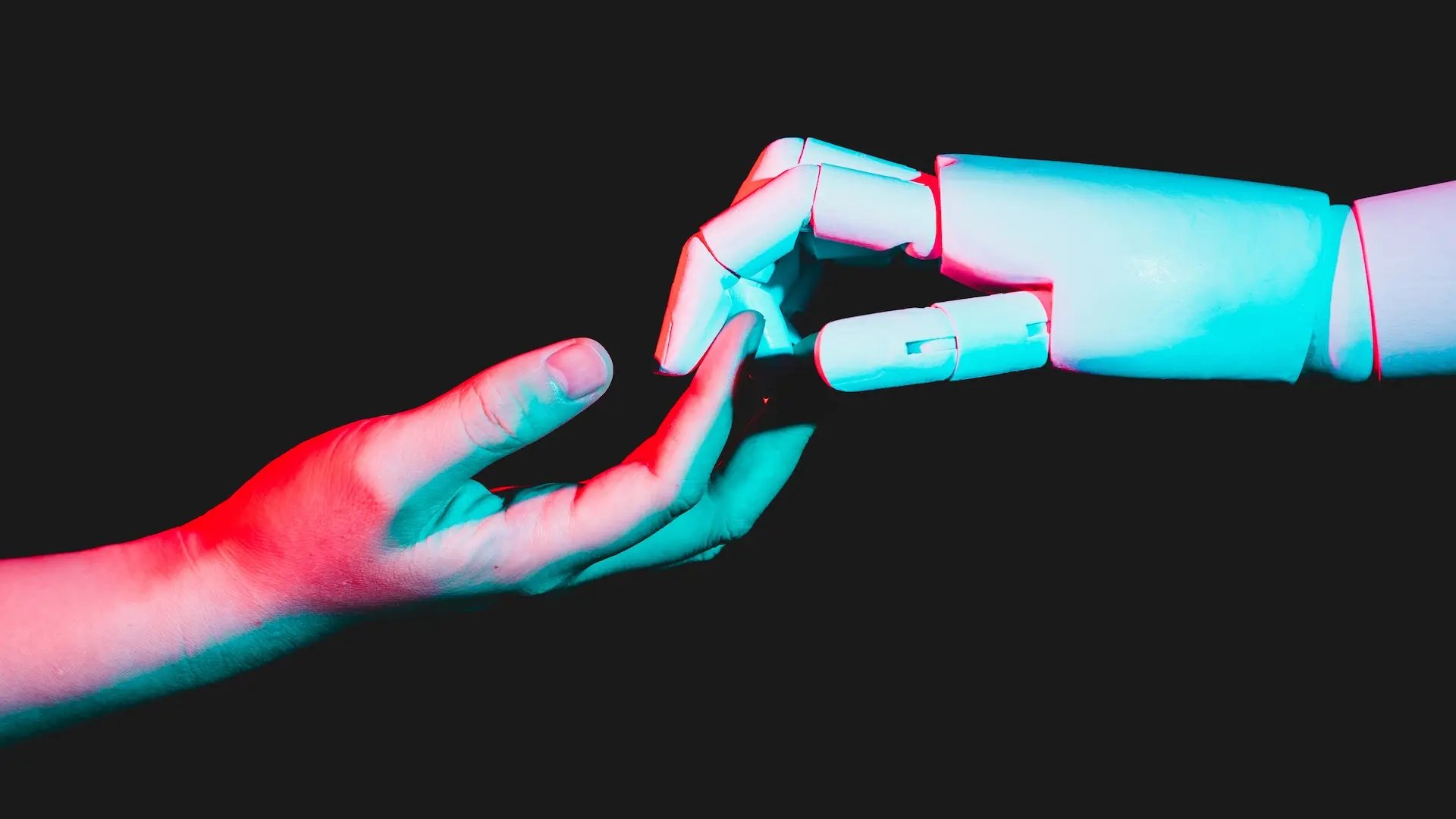 Robotlar Çocuk Taşıyacak mı? 'Gebelik Robotları' Teknolojisi Okuyucuları İkiye Böldü!