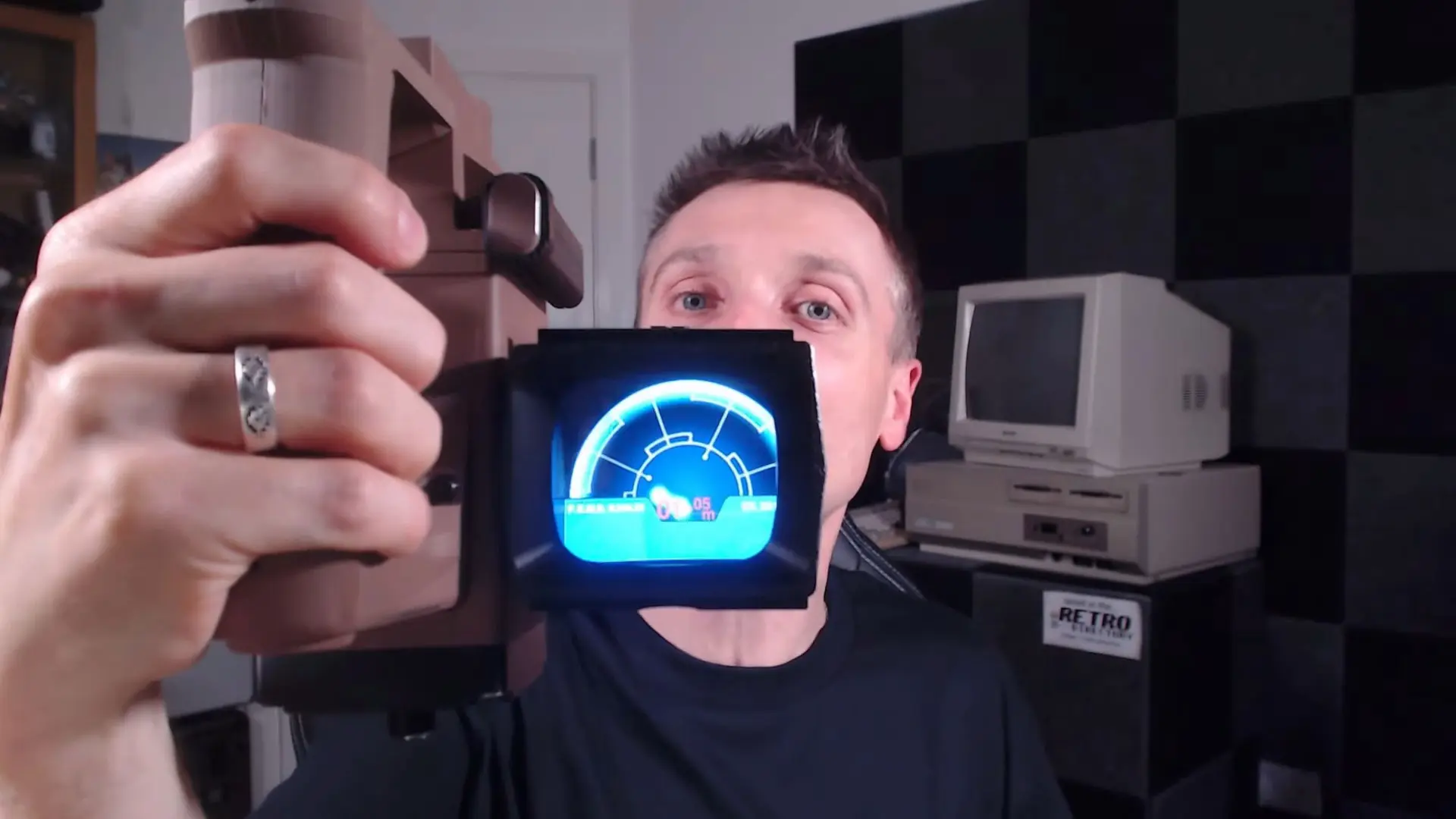 Alien: Earth Tutkunları İçin Efsane Geri Döndü: Raspberry Pi ile M314 Hareket İzleyici Üretildi!
