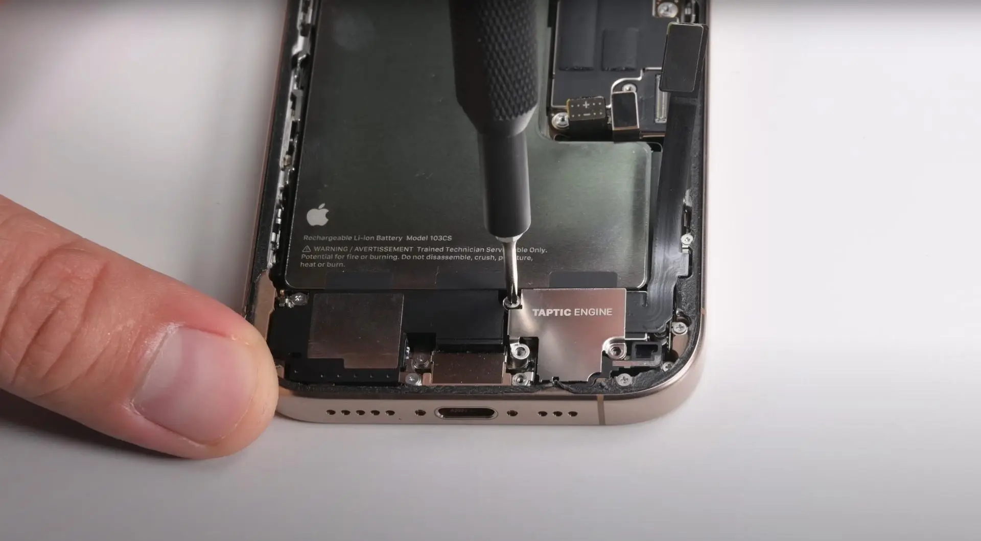 iPhone 17 Pro'nun Gizemli Bataryası Ortaya Çıktı: Yenilikçi Tasarım ve Bölgesel Farklılıklar