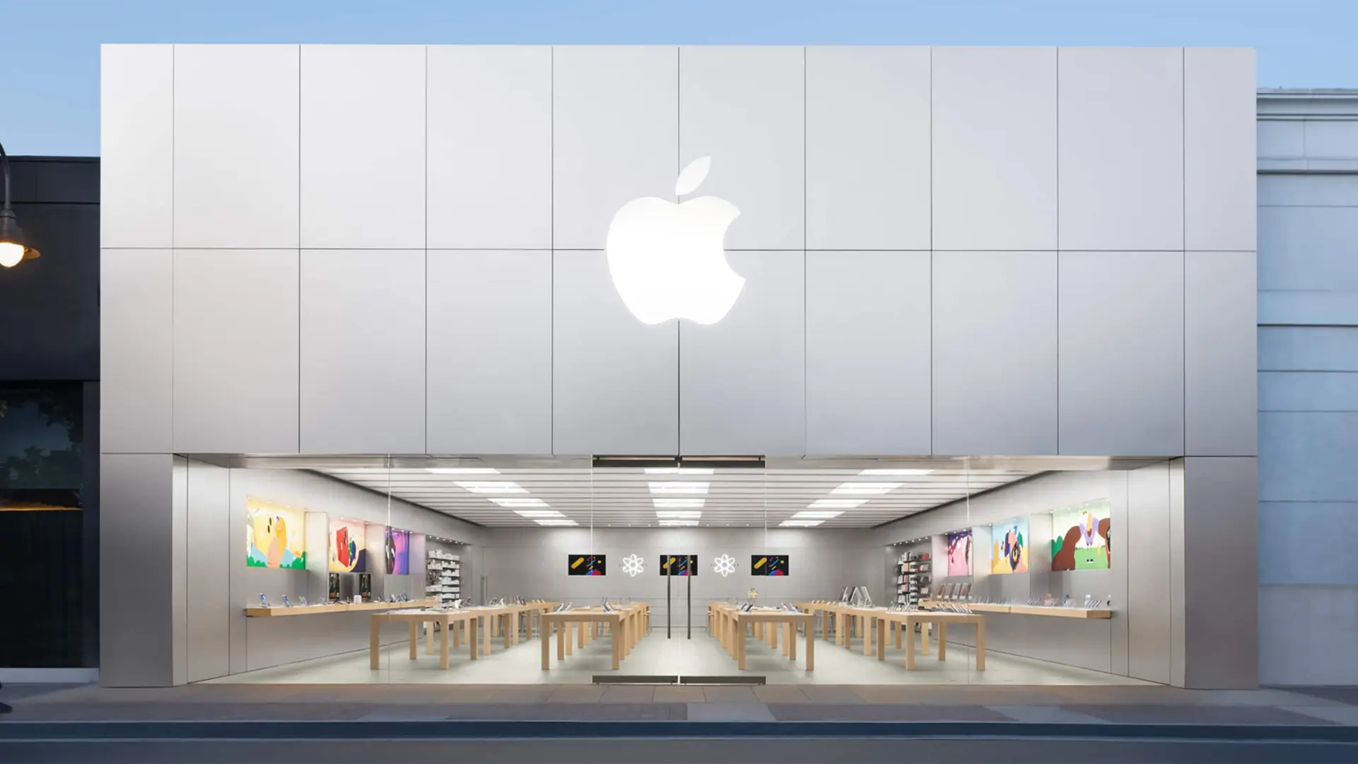 Apple'dan Yapay Zeka Hamlesi: Kilitlenme Yok, Yeni Şirketler Yolda!