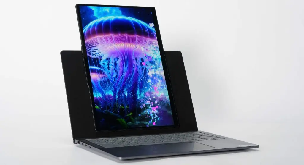 Lenovo'dan Devrim Yaratan Konsept: Portre Moduna Geçebilen Döndürülebilir Ekranlı Dizüstü Bilgisayar!