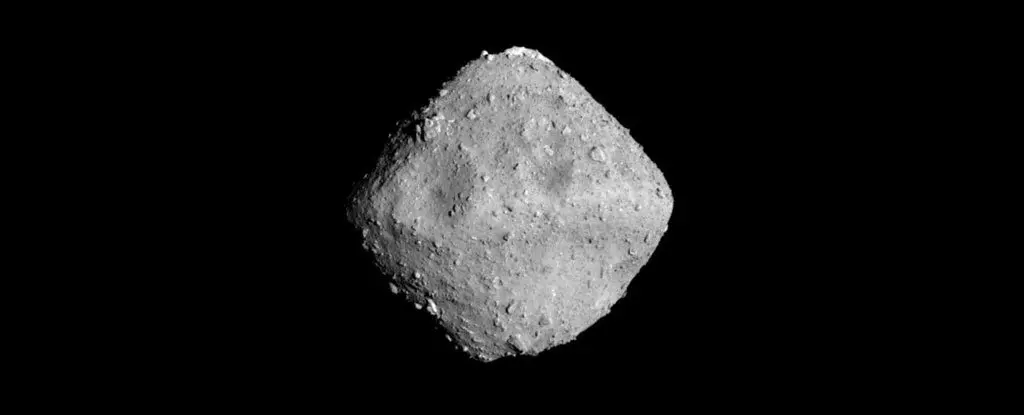 Ryugu Asteroidi: Sıvı Suyun Beklenenden Çok Daha Uzun Süre Saklandığı Ortaya Çıktı