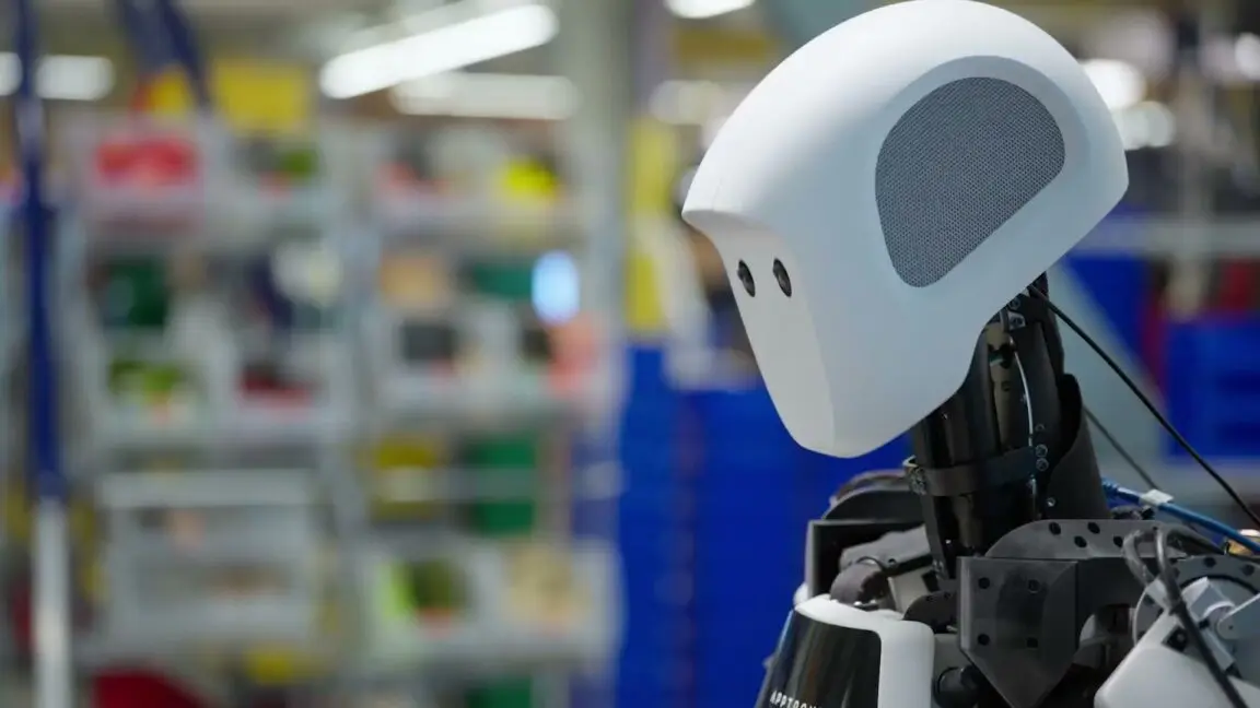 Google DeepMind’dan Devrim: Robotlar Artık Düşünerek Hareket Edecek!