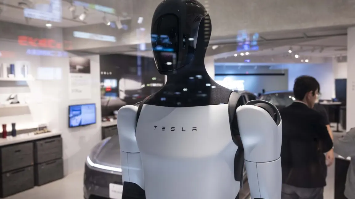 Tesla ve BYD Çin'de Yüzünü Kıçına Döndü, Ama Türkiye'de Parlıyor!