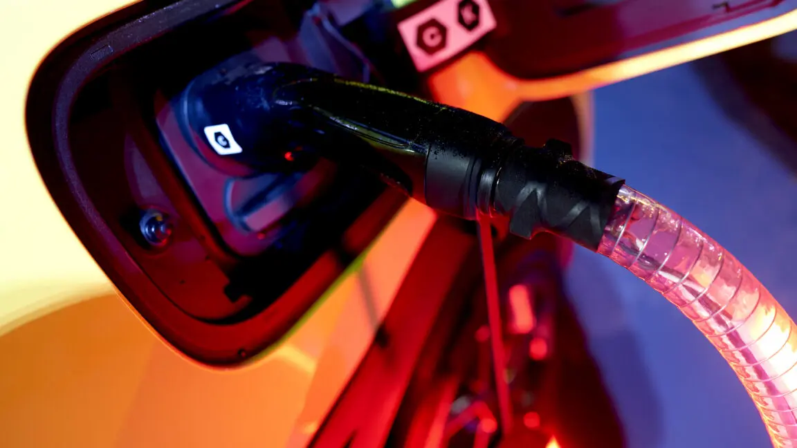Küresel Elektrikli Araç Satışları Uçuşa Geçti: Türkiye'de Durum Ne?
