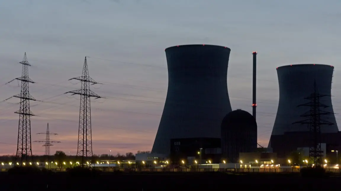 Nükleer Enerji Rönesansı: Amerika Yeniden Atom Gücüne Dönüyor mu?