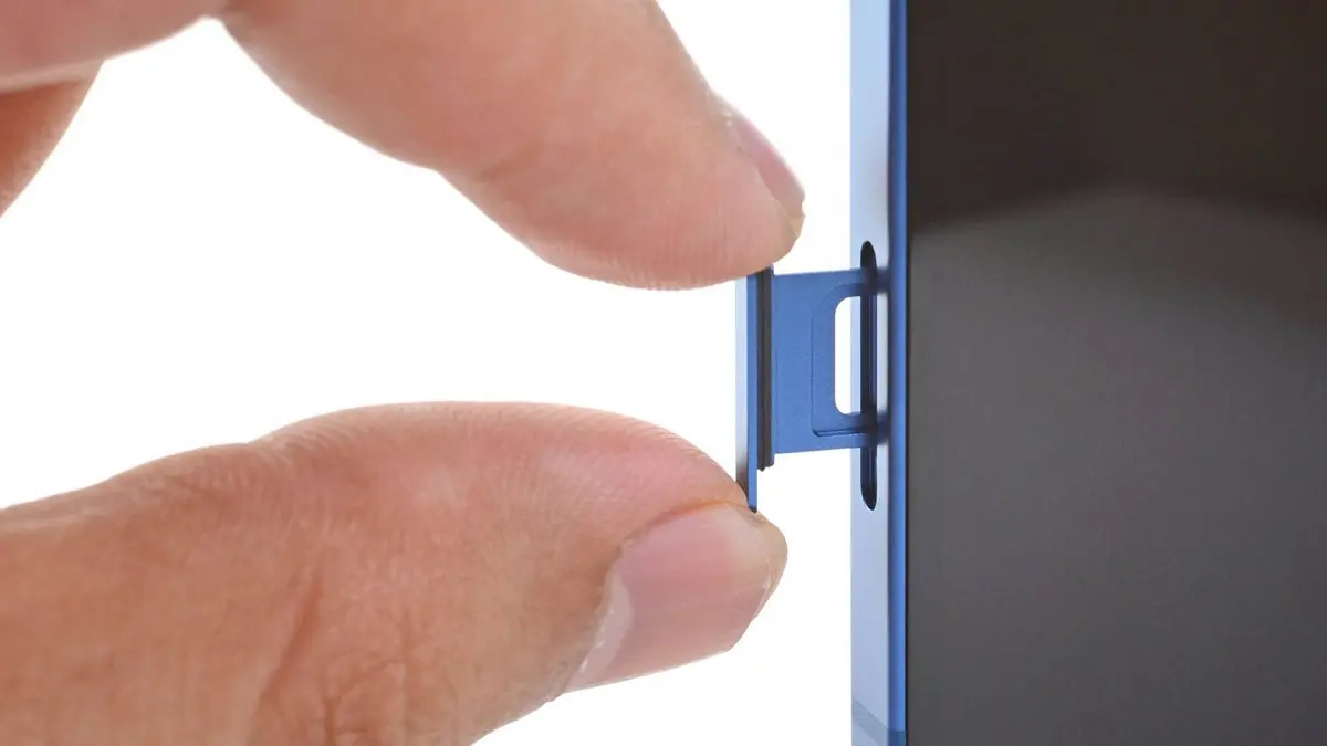 iPhone 17 ile eSIM Devri Başlıyor: Fiziksel SIM Kartlar Tarih Oluyor mu?