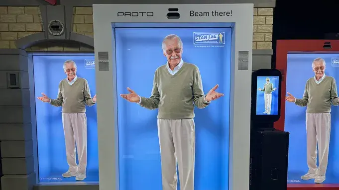 Stan Lee'nin Yapay Zeka Hologramı Comic Con'da: Taraftarlar Bölündü