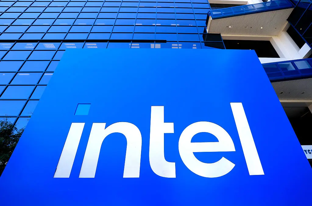Teknoloji Devleri El Ele mi? Intel ve AMD'den Şaşırtan İş Birliği Sinyali!