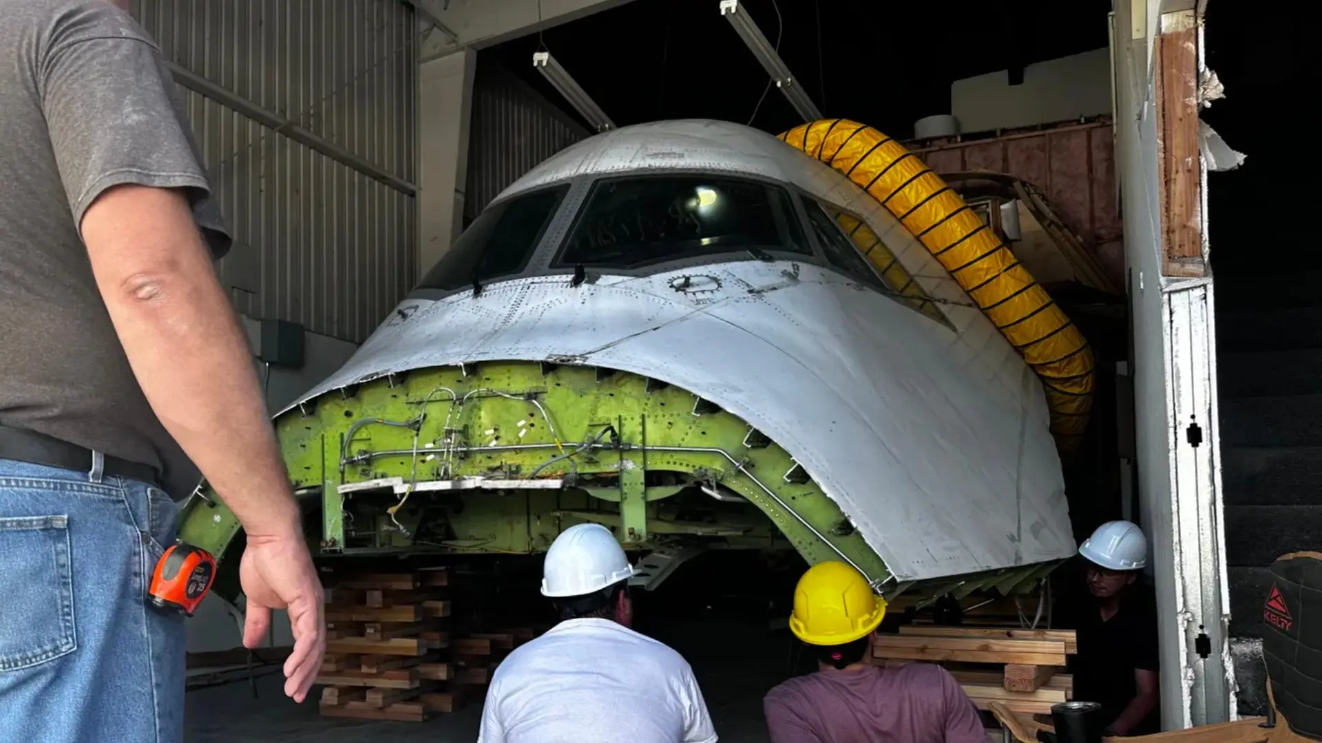 Uçuş Simülasyonu Tutkunları Gerçek Bir Boeing 747 Kokpitini Evlerine Kuruyor!