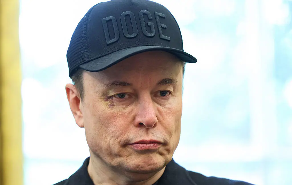 Elon Musk'ın Sosyal Medya Paylaşımları Güvenlik İzinlerinin Ortaya Çıkmasına Yol Açtı: Ketamin ve Putin Detayları Kamuoyuna Açılıyor