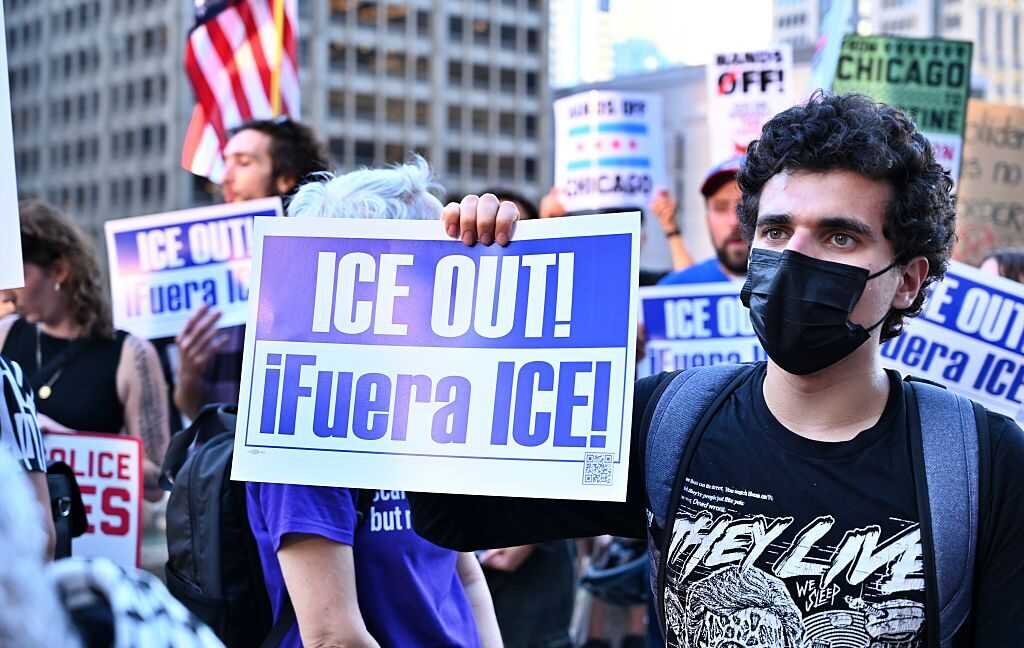 ICE'in Yüz Tanıma Teknolojisi Anayasaya Aykırı mı? Kongre Üyeleri Endişeli