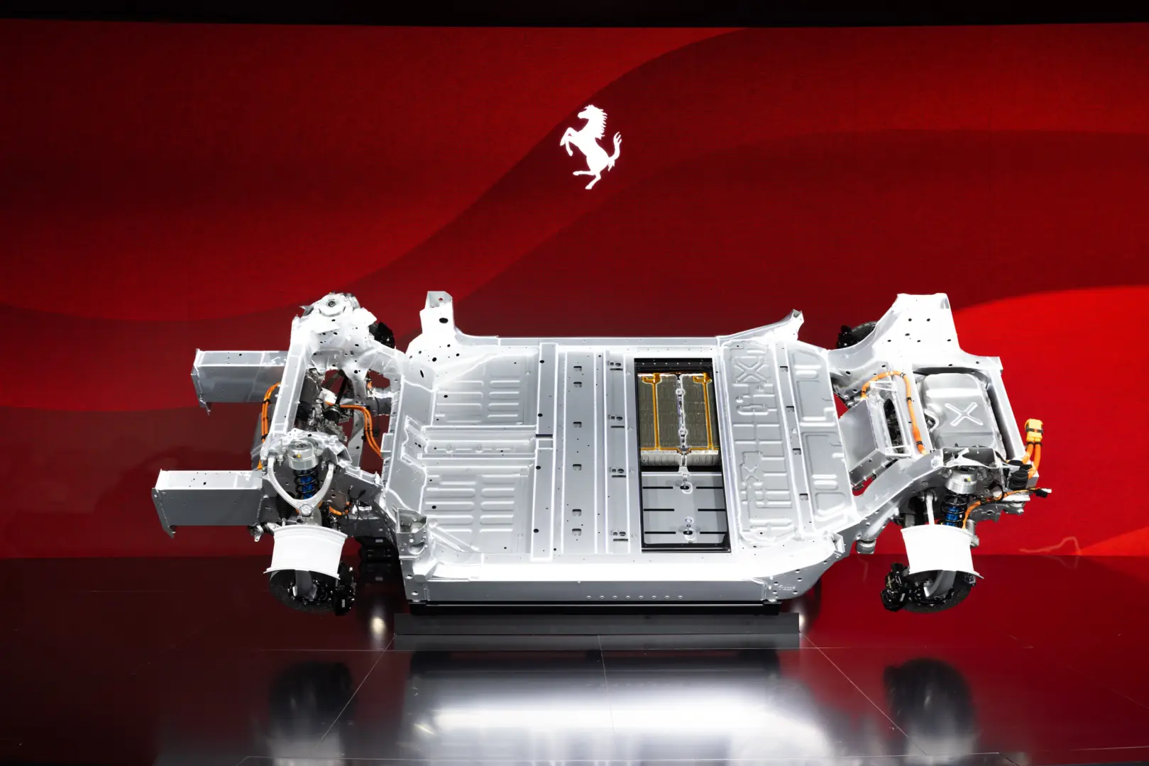 Ferrari'den İlk Elektrikli Canavar: Elettrica Geliyor!