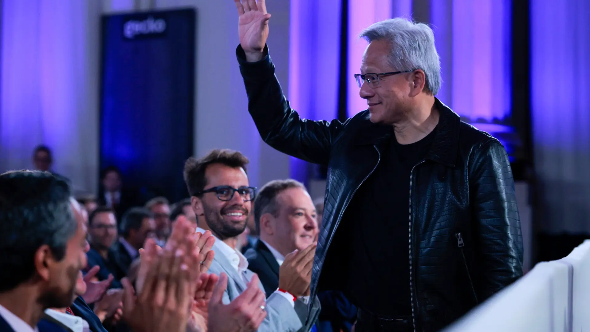 Nvidia'nın Milyar Dolarlık Yapay Zeka Çip Anlaşmasında Şok Gelişme: BAE Yatırımları Gecikiyor, ABD Baskı Yapıyor