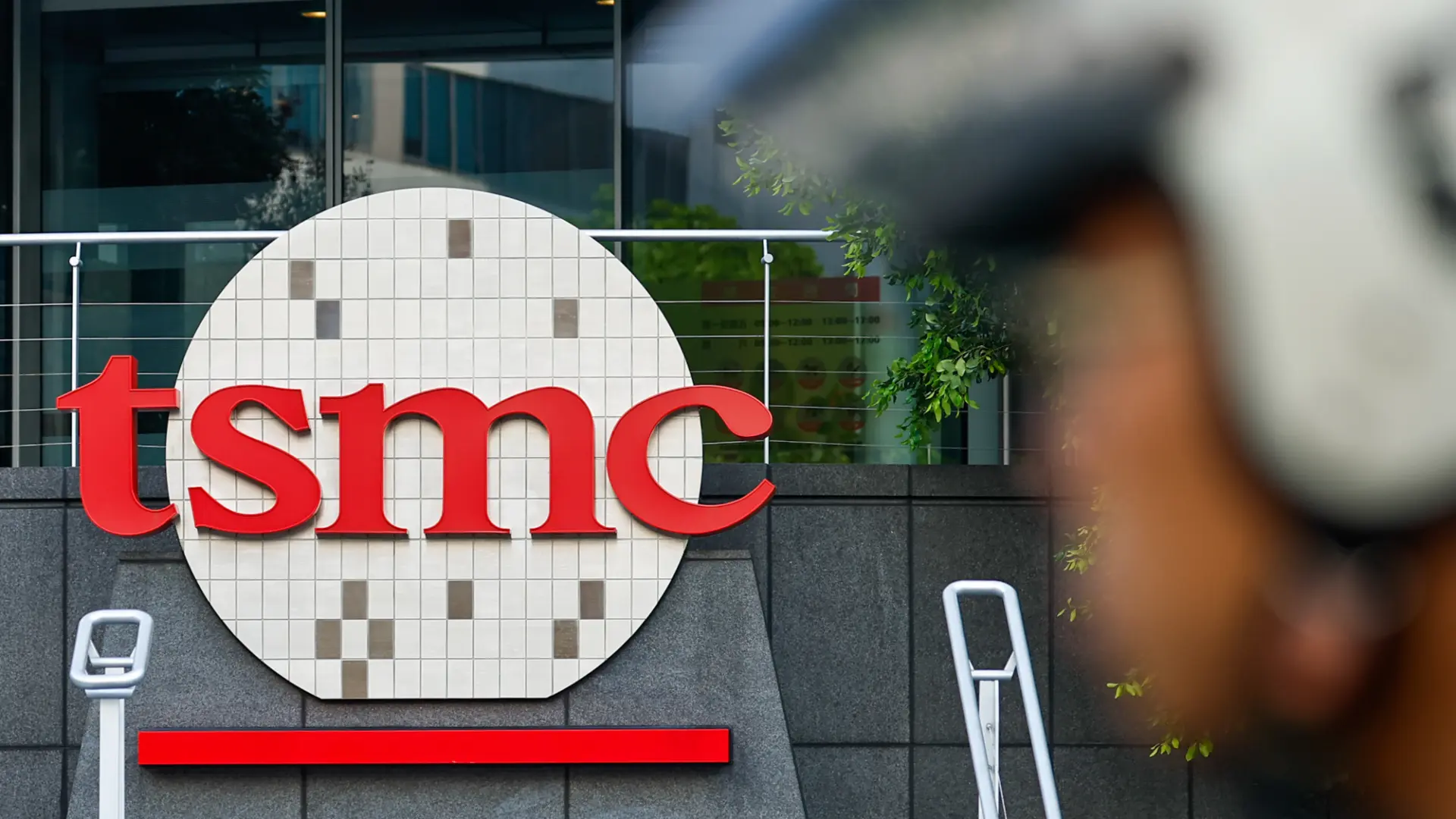 TSMC'den Nadir Toprak Açıklaması: Çin Kısıtlamaları Kısa Vadede Etkilemez, Gözler Yeni Kaynaklarda