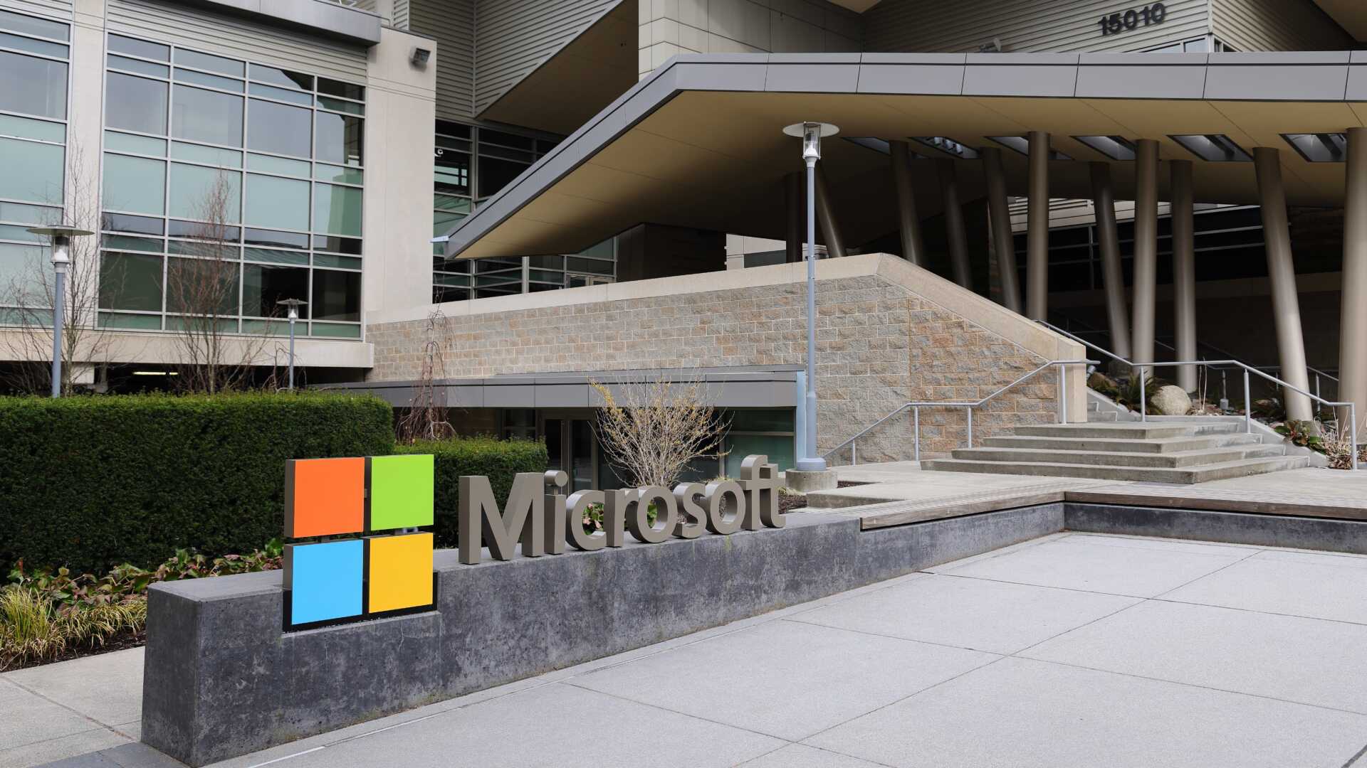 Microsoft Yapay Zeka Devrimi İçin 33 Milyar Dolarlık Anlaşmalar Yapıyor: Nebius ve CoreWeave ile Stratejik İşbirlikleri