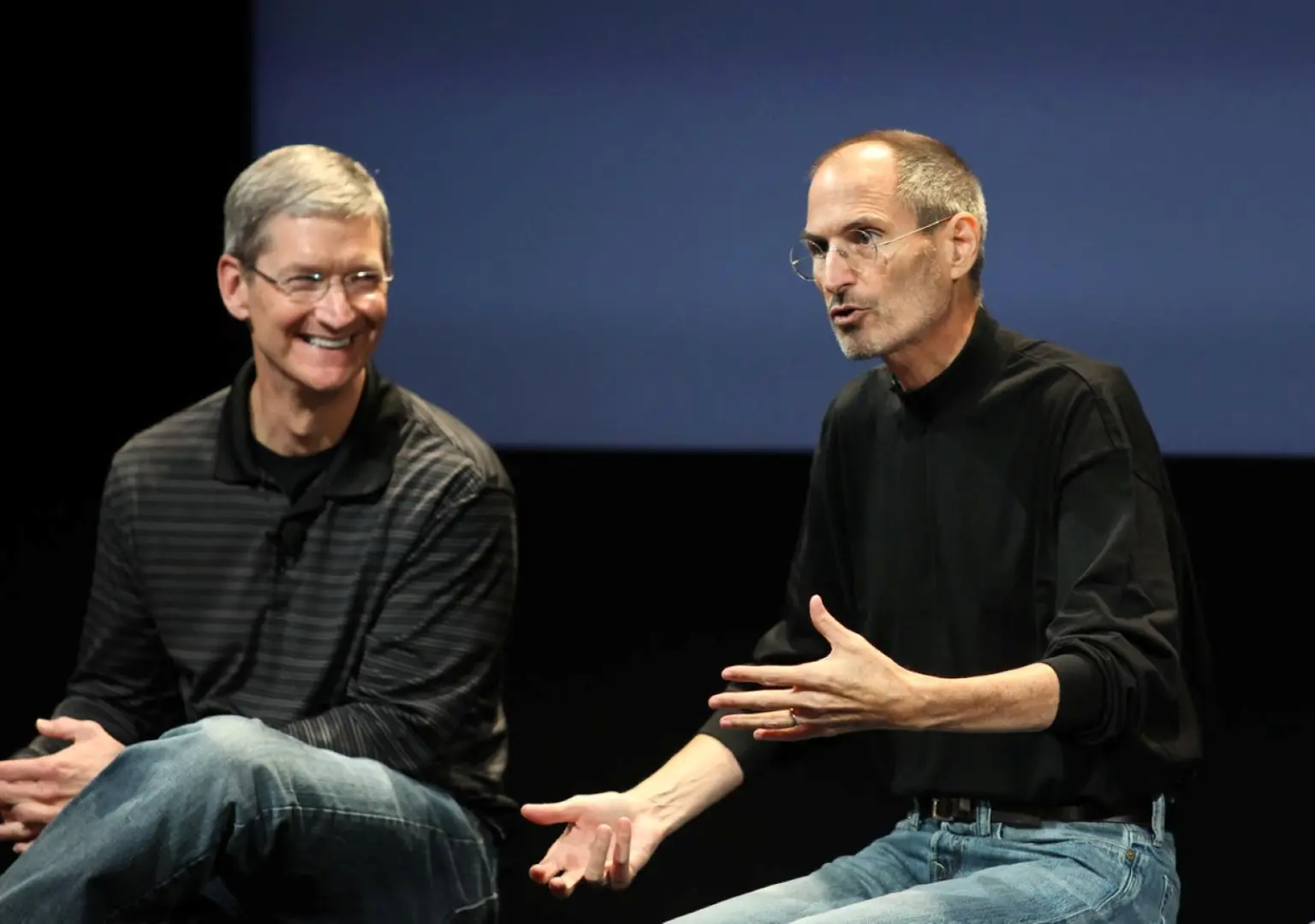 Steve Jobs ve Tim Cook Dönemleri Karşılaştırıldı: Apple Değeri Katlandı!