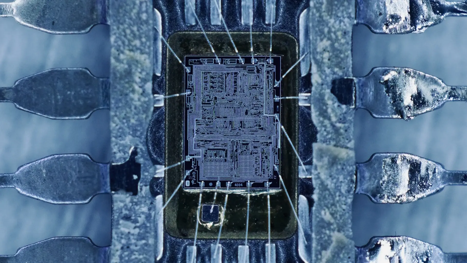 Tarihin Tozlu Raflarından: 54 Yıllık Intel 4004 Çipinin Gizemi Ortaya Çıktı!