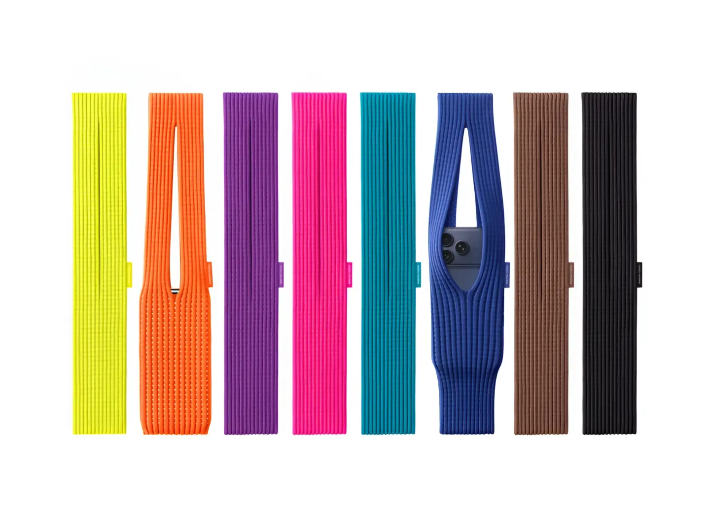 Apple'ın Yeni iPhone Cebi: Moda mı, Takıntı mı?