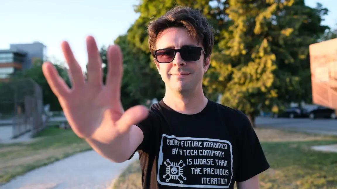 Paylaşılan YouTube Videoları Davayı Getirdi: Kütüphanecinin Kabusu Uzlaşmayla Sona Erdi