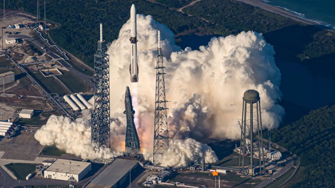 Blue Origin'dan Tarihi Başarı: New Glenn Roketi Mars Yolunda İlk Adımını Başarıyla Tamamladı