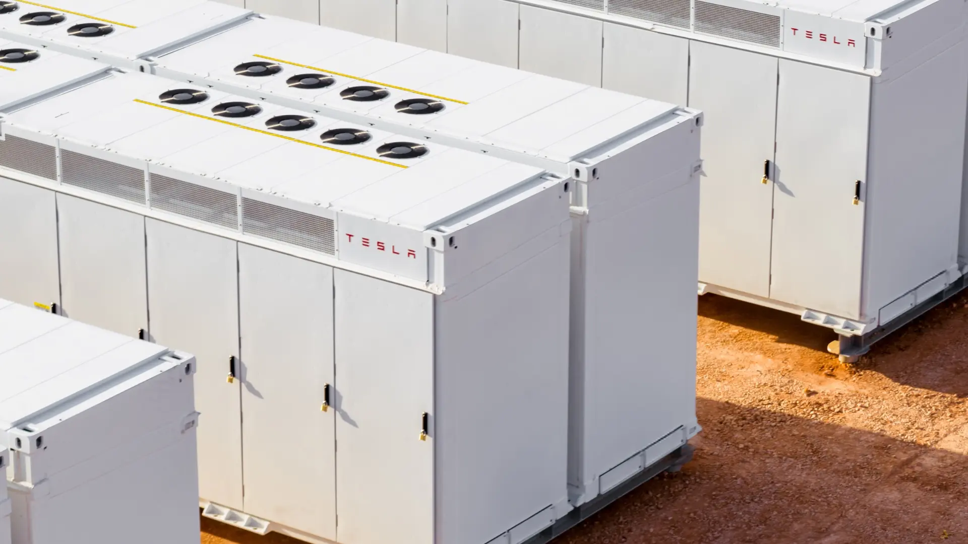Tesla'dan Yapay Zeka İçin Dev Çözüm: Megapack Bataryalar Elektrik Şebekesini Güçlendiriyor