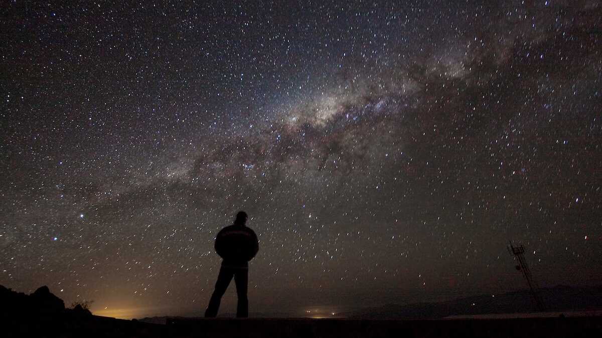 Güneş Sistemi Evrende Düşündüğümüzden Çok Daha Hızlı Hareket Ediyor Olabilir!