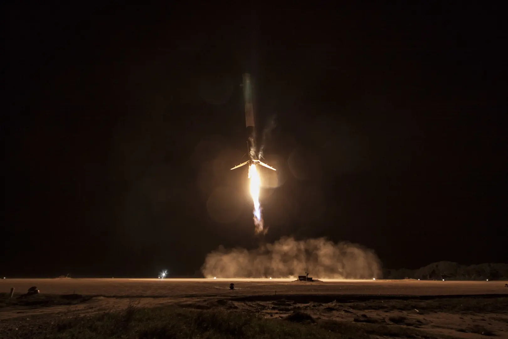 SpaceX'in Tarihi Roket İnişi: Fırlatma Dünyasını Sonsuza Dek Değiştiren O Gece