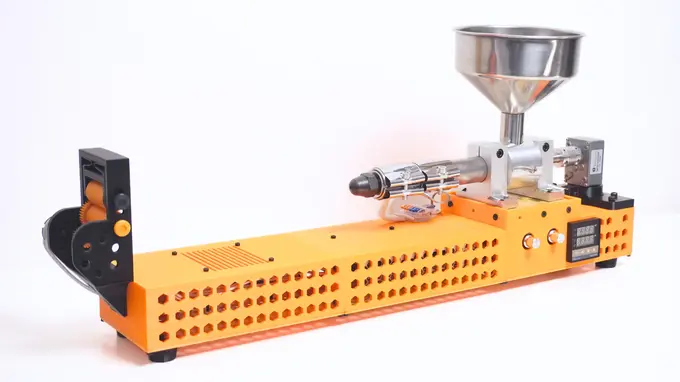 3D Yazıcı Atıklarınızı Filament Yapsın: Evde Üretilebilen Makine Geliyor!