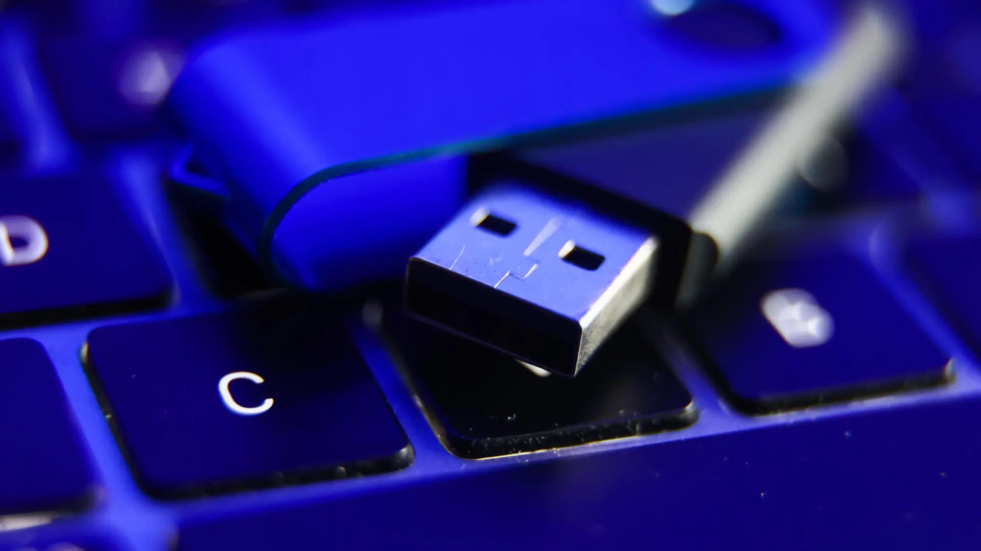 Yapay Zeka Çılgınlığı Depolama Cihazlarını Vurdu: SSD ve SD Kartlarda Gecikmeler Kapıda!