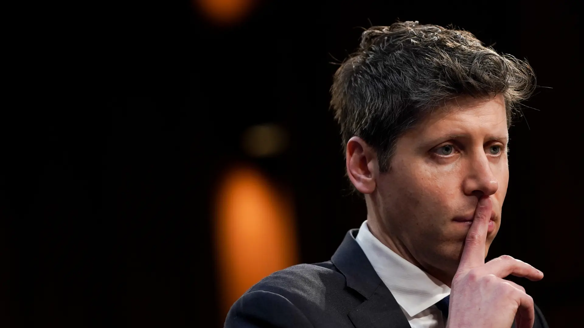 OpenAI'de 'Kırmızı Kod' Alarmı: Google Gemini, ChatGPT'yi Geride mi Bıraktı?