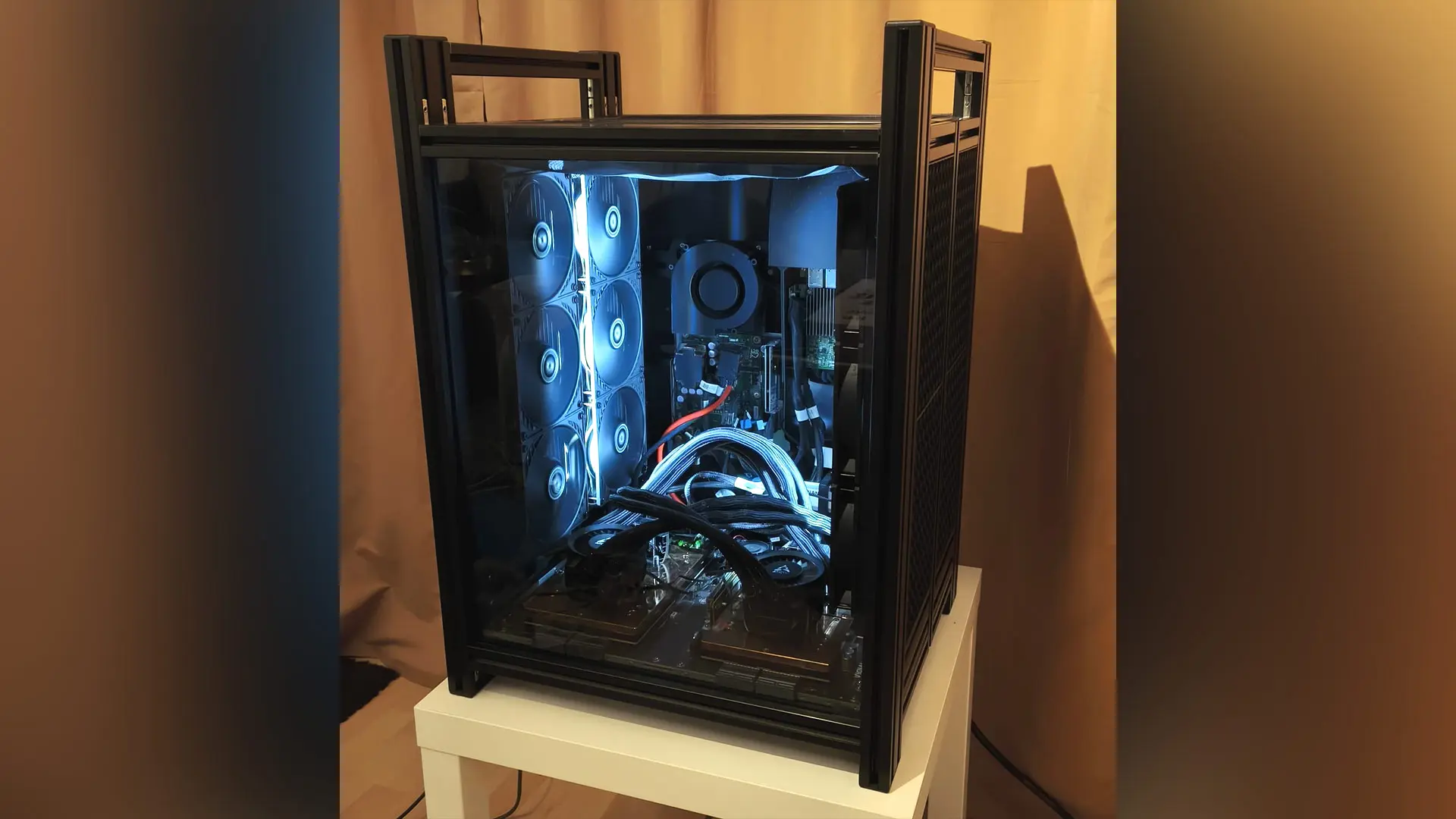 Reddit'te 'Sahte' Çıkan Sistem, Sahibine Servet Kazandırdı: 80 Bin Dolarlık Donanım 8 Bin Dolara!