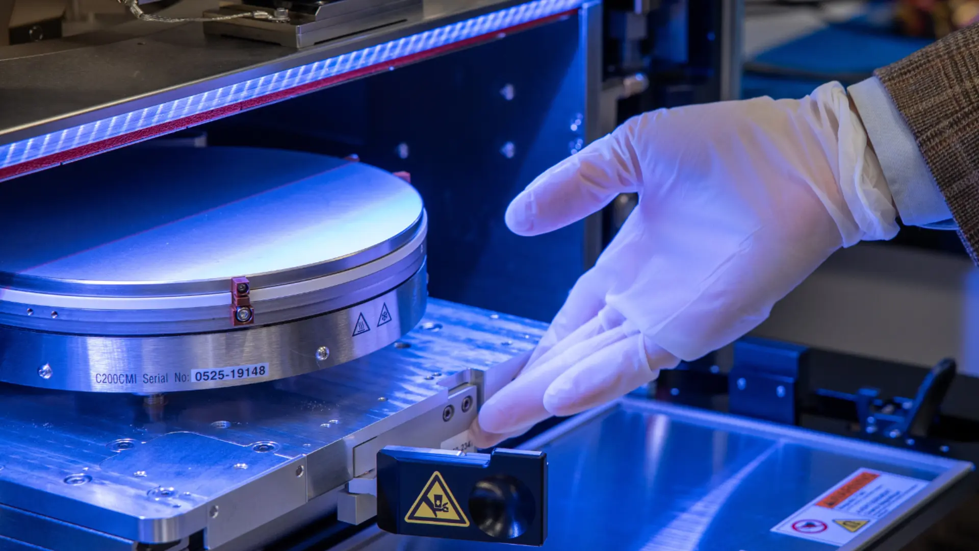 Türkiye'de Üretildi: Yapay Zeka Devrimi Yolda! 3 Boyutlu Çip Teknolojisi Teknoskop'ta!