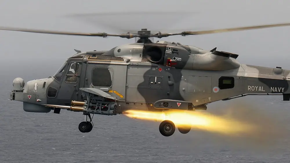 Rus Savaş Gemisi, Hayati Veri Kabloları Yakınında Görüldü: İngiliz Donanması Müdahale Etti