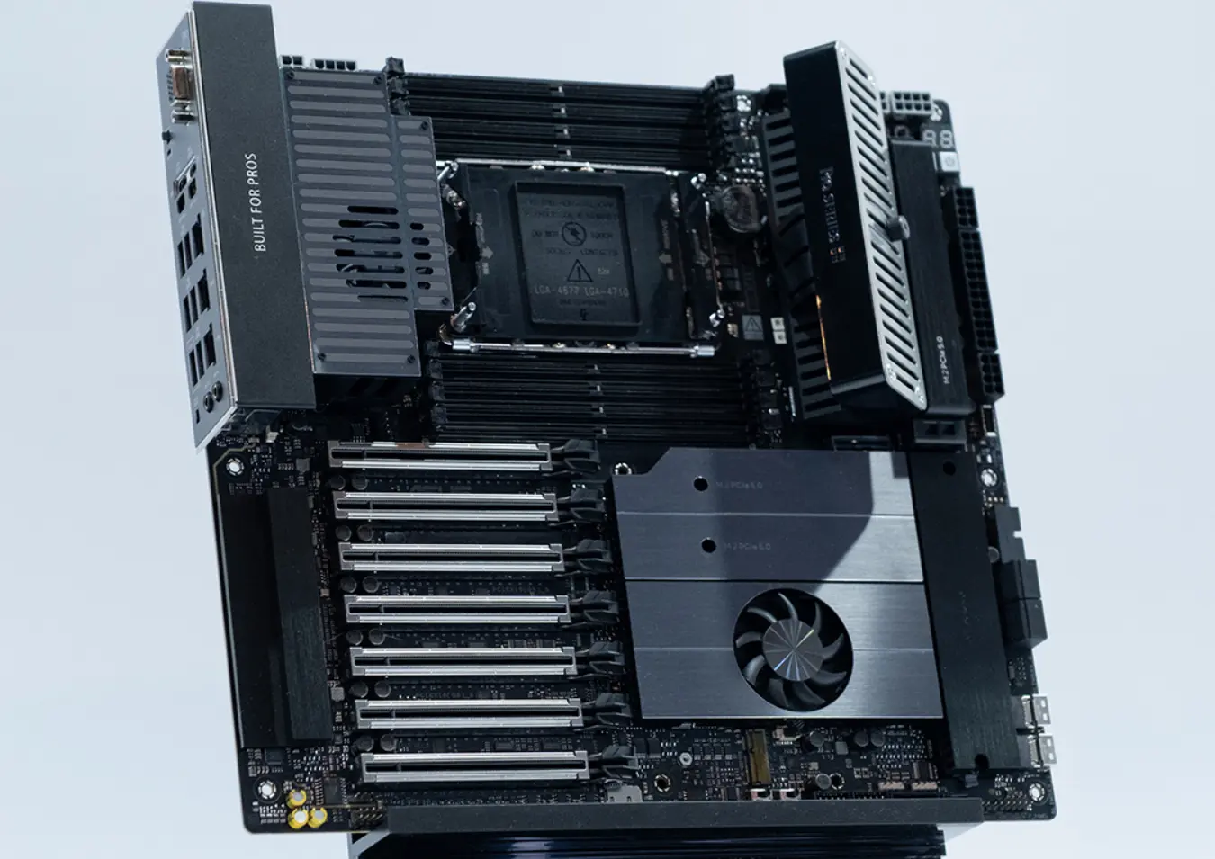 ASUS'tan Güçlü İş İstasyonlarına Yeni Nesil ATX Anakart: PRO WS W890 ile Tanışın!