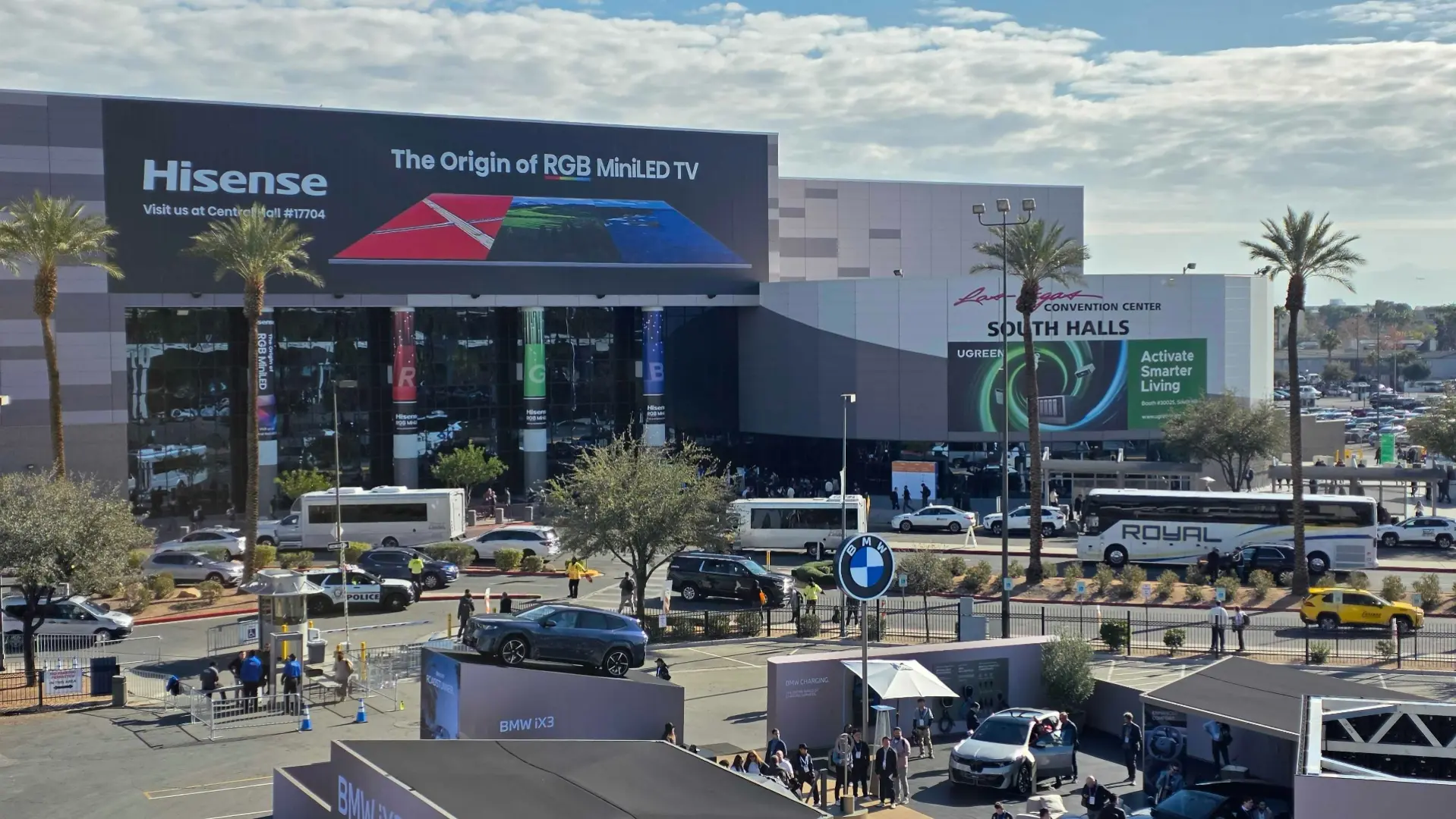 CES 2026 Sahnesi Yine Göz Kamaştırdı: Dell'den Dev 6K Monitör, Intel'e Rakip AMD