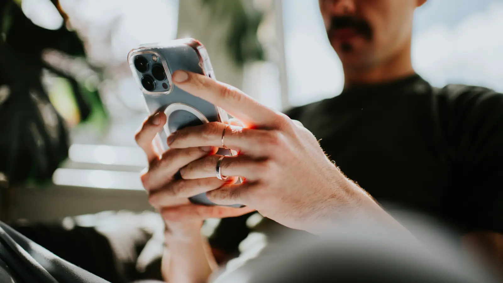 Çip Üzerinde Deprem: Fonon Lazerlerle Mobil Cihazlar Daha Verimli Hale Geliyor