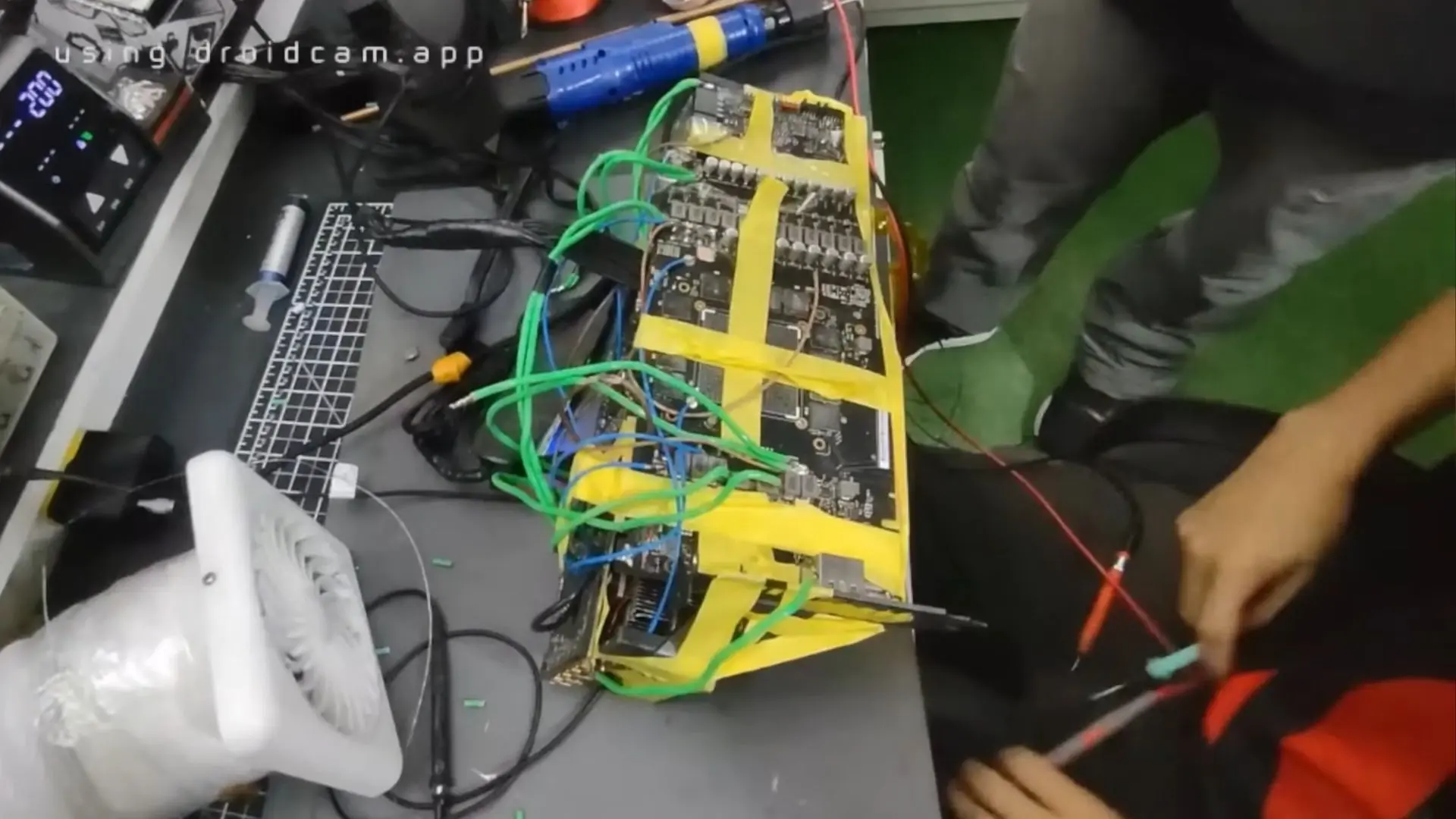 Yanmış RTX 5070 Ti, Hurdaya Ayrılmış RTX 2080 Ti Parçalarıyla Yeniden Hayata Döndü: Dünya Rekoru Kırdı!