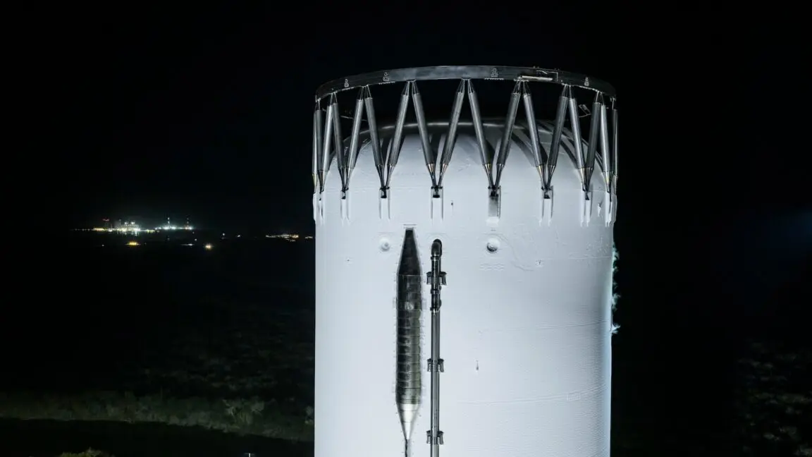 SpaceX'in Yeni Starship Roketi Testleri Başarıyla Tamamlandı: Uzay Yolculuğuna Hazırlık Sürüyor