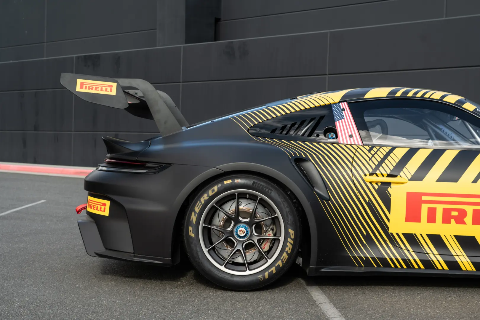 Gerçek Porsche 911 Cup'ı Sanal Dünyadan Piste Deneyimiyle Tanışın