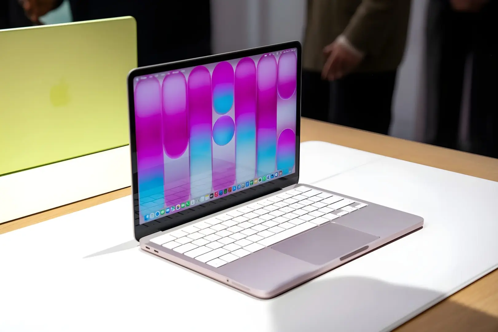 Apple'dan Sürpriz: MacBook Neo ile Pazar Fırsatı 50 Milyon Üniteyi Bulabilir!