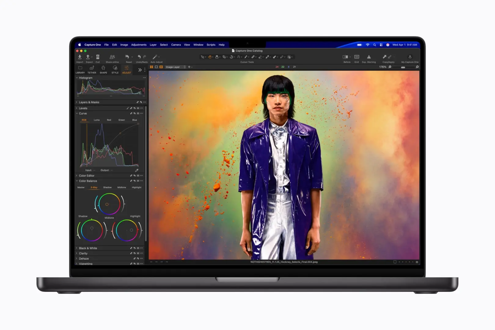 Apple'dan Çift Müjde: M5 Pro/Max MacBook Pro'lar ve Yeni Studio Display'ler Tanıtıldı!