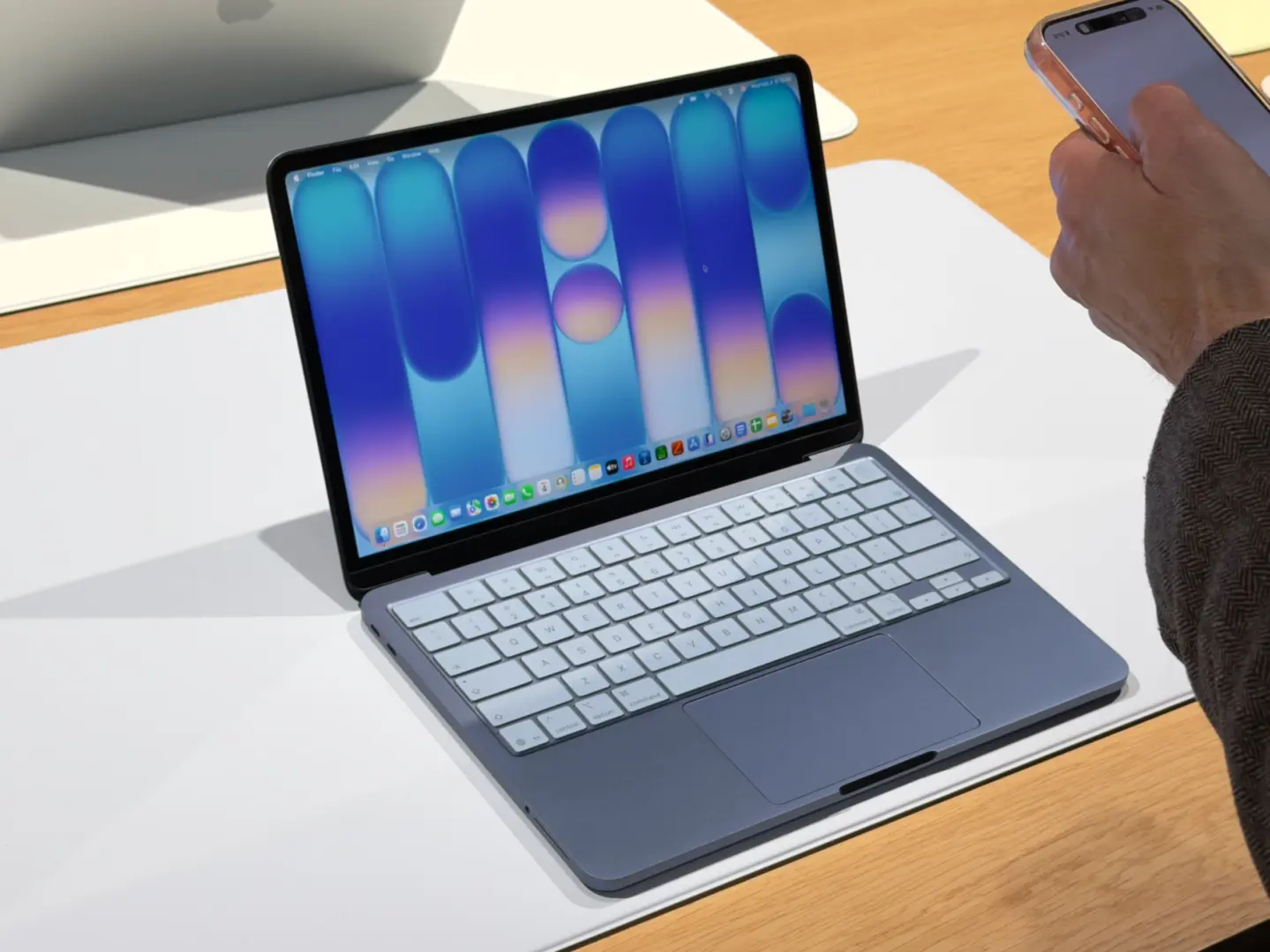 Apple'dan Devrim: MacBook Neo ile Makul Fiyata Premium Deneyim!