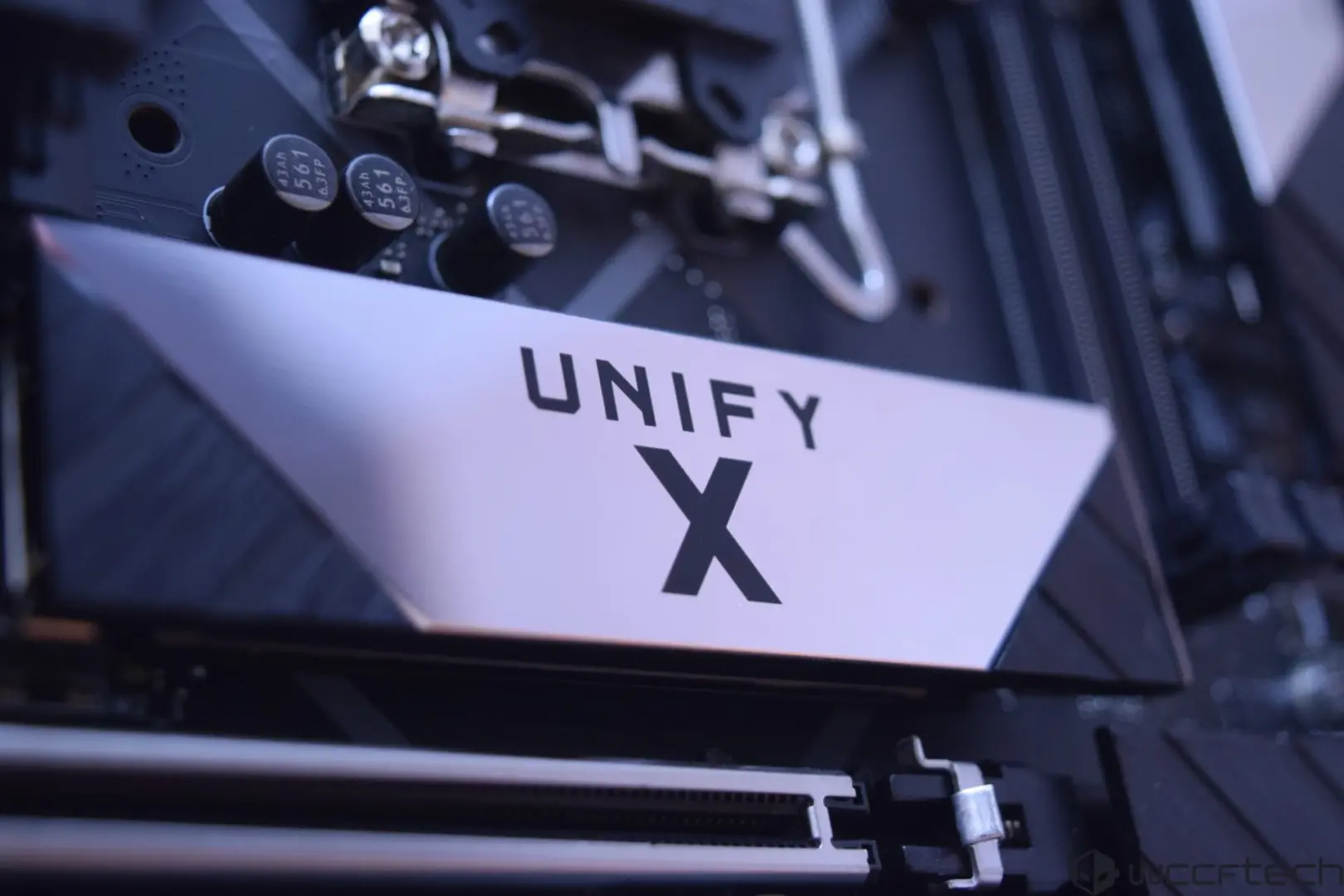 MSI'dan Amiral Gemisi AM5 Anakart Geliyor: 10600 MT/s DDR5 Desteğiyle Sınırları Zorluyor!