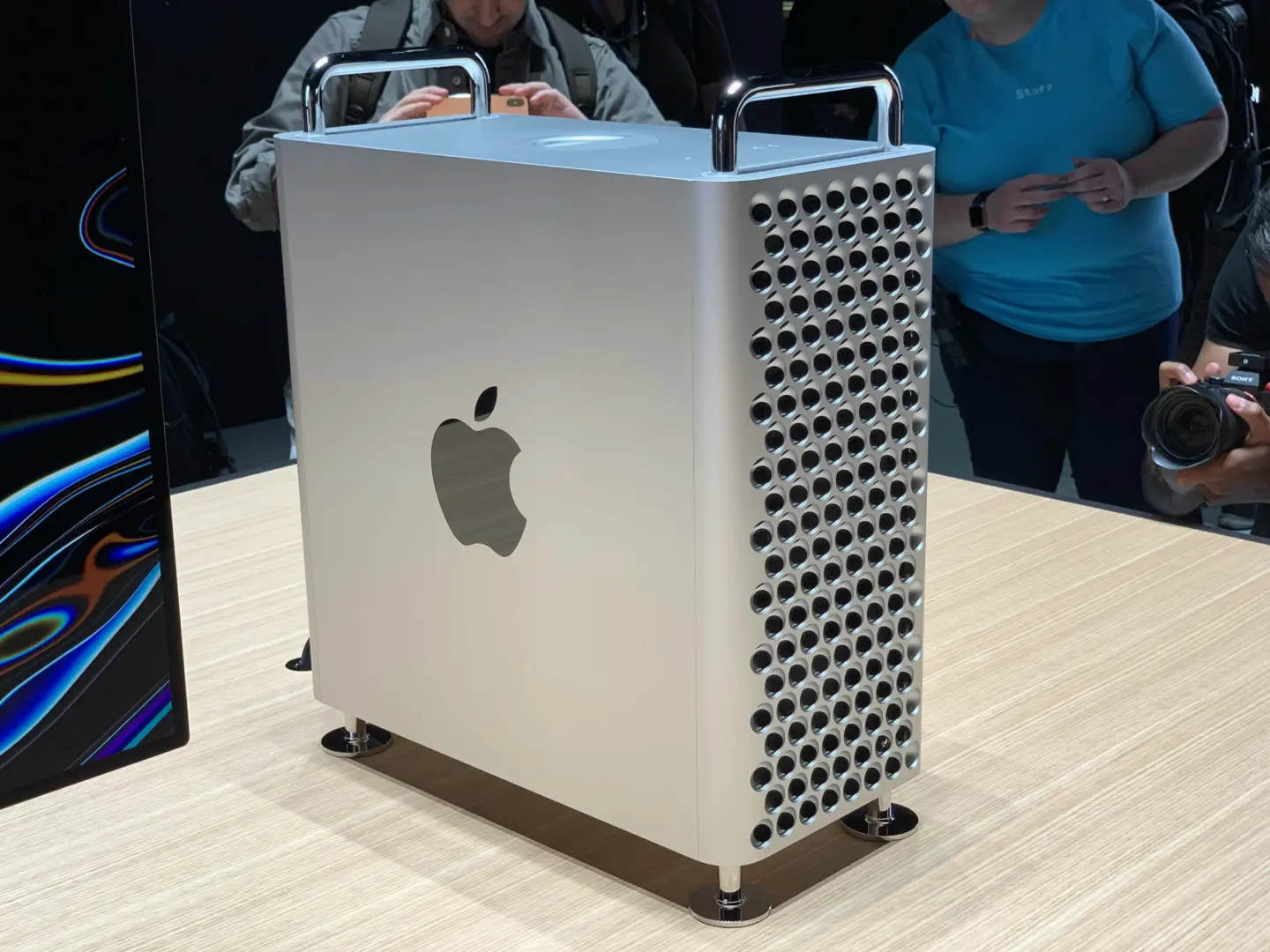 Apple Mac Pro Üretimini Durduruyor: Profesyonel Masaüstü Bilgisayarın Sonu Mu?
